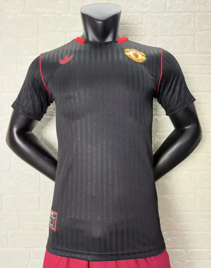 Manchester United Icons Black Player Jersey 2025/2026