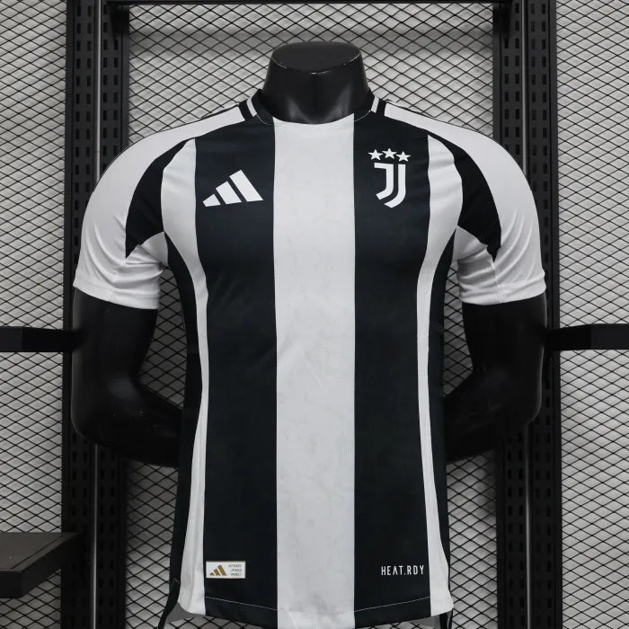 Juventus Home Player Jersey 2024/2025